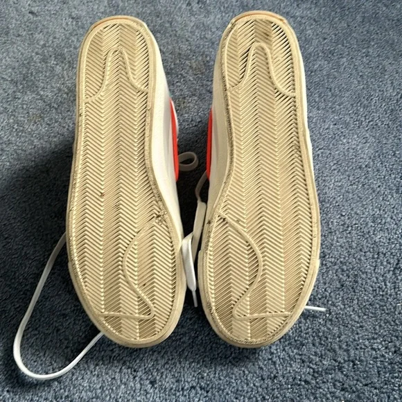 Nike Blazer Mid 77
Infinite Kumquat - orange, blue, red, and white - Picture 2 of 10